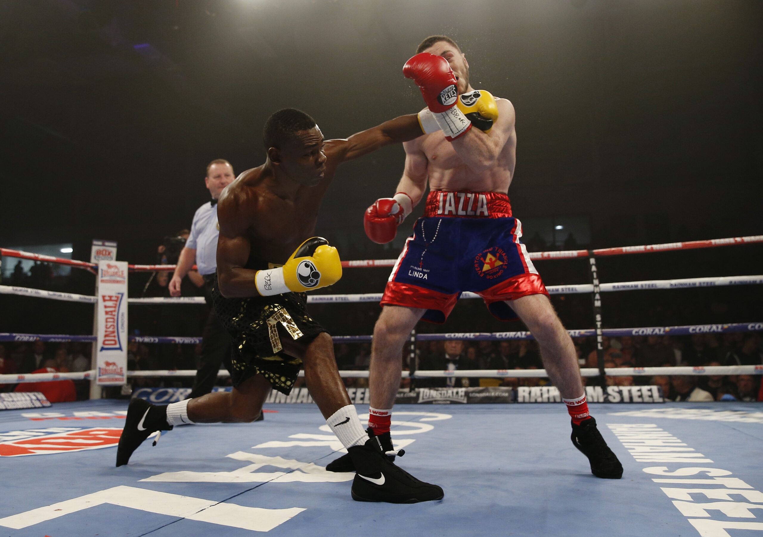 Rigondeaux le quiebra la mandibula a Dickens y se lleva la victoria