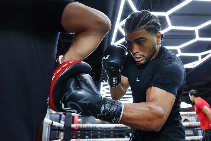 Raymond Muratalla no se inmuta: ni Andy Cruz ni un título mundial logran moverlo